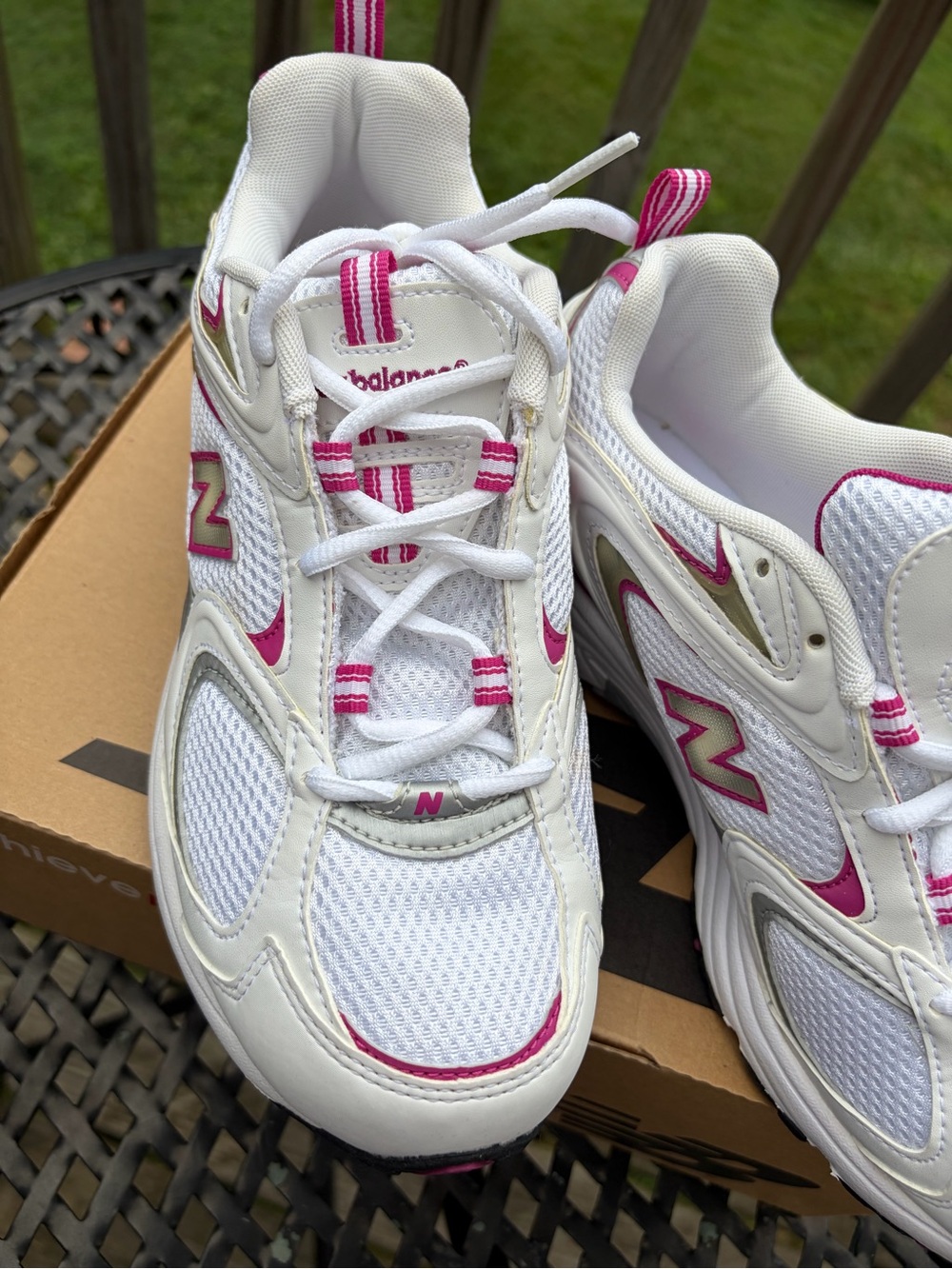 New Balance Women’s White & Pink 408 Athletic Sneakers 8.5 - Picture 7 of 11
